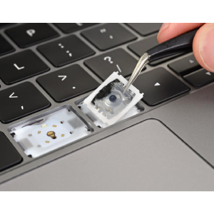 Reparatur der Tastatur für Macbook Pro